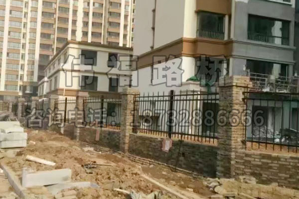 衡水(shuǐ)棗強麗(lì)景藍(lán)灣小區圍牆護欄 衡水棗強麗(lì)景(jǐng)藍灣小區圍(wéi)牆護欄(lán)